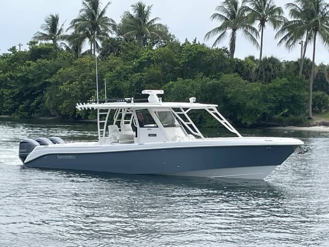 2015 Everglades 355CCX