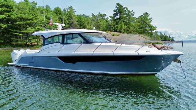2025 Tiara Yachts 48 LE