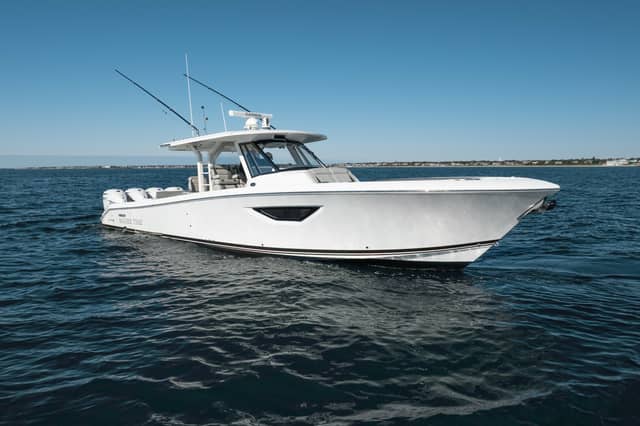 2023 Pursuit S428