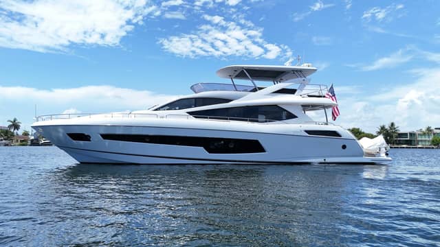 2017 Sunseeker 75 Yacht