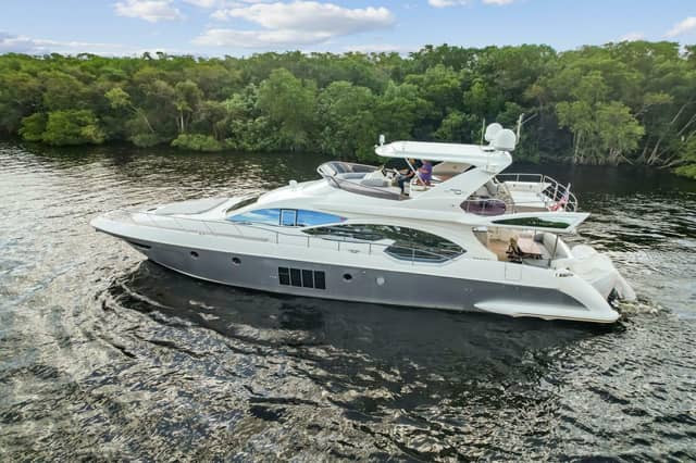 2013 Azimut 70