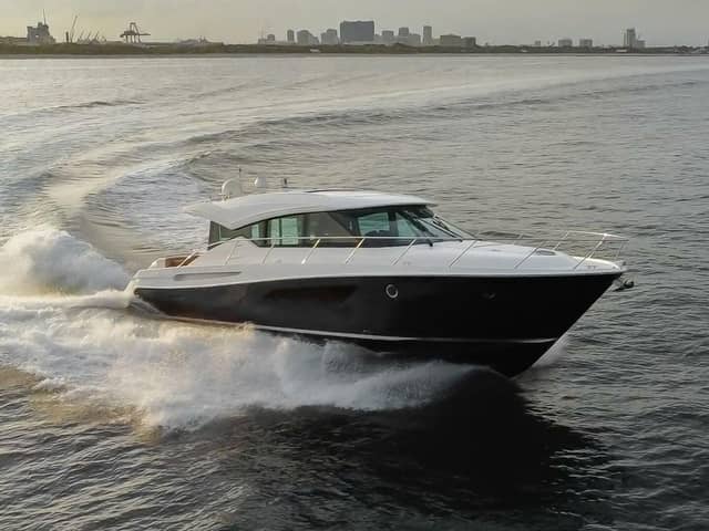 2017 Tiara Yachts C53 Coupe