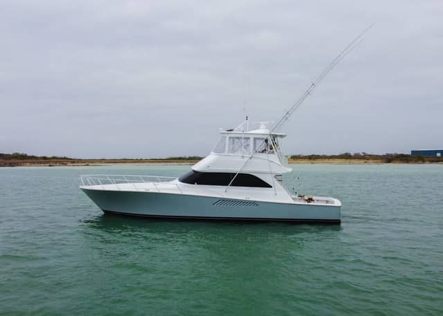 2005 Viking 52 Convertible