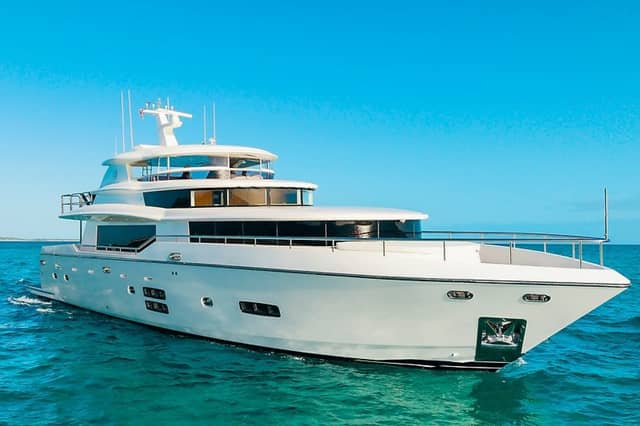 2017 Johnson 93 Flybridge