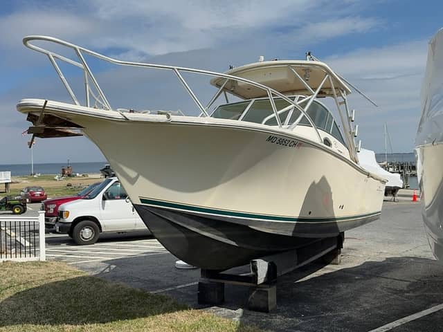 2004 Albemarle 268 Express Fisherman