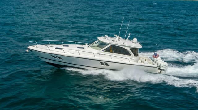 2012 Intrepid 475 Sport yacht wheel house