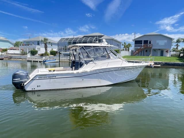 2005 Grady-White 330 Express