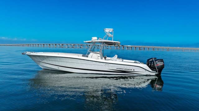 2004 Hydra-Sports Vector 3300 CC