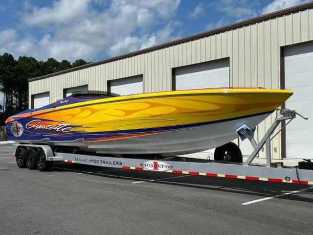 2005 Cigarette 39 Top Gun UNLIMITED