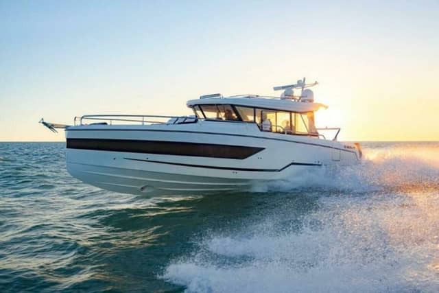 2025 Wellcraft 38 Explorer