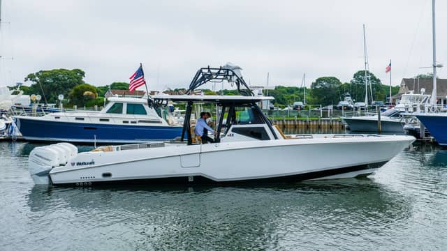 2021 Wellcraft 402 Fisherman