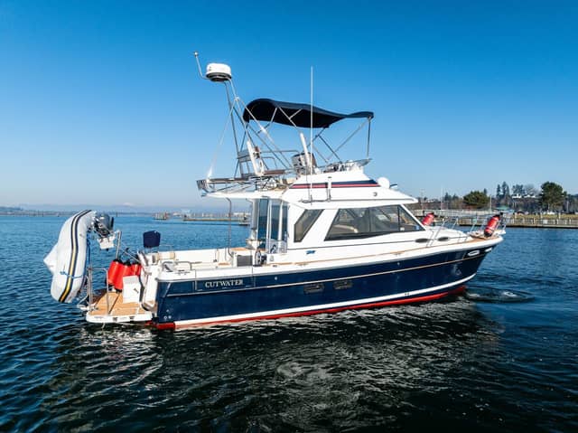 2016 Cutwater 32CB
