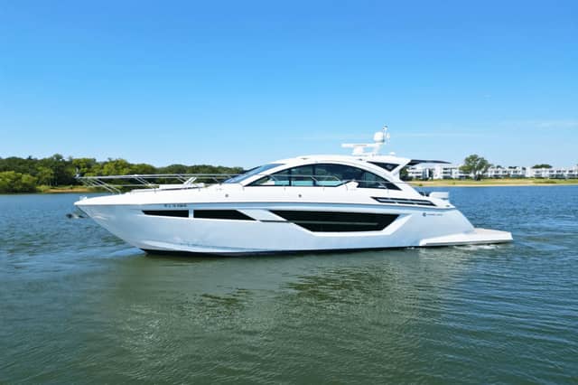 2020 Cruisers Yachts 50 CANTIUS