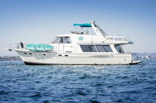 2004 Meridian 490 Pilothouse