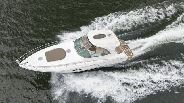 2008 Cruisers Yachts 460 Express