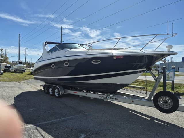 2003 Chris-Craft 328 Express Cruiser