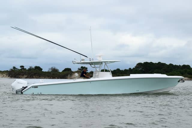 2008 Venture 39 Cuddy