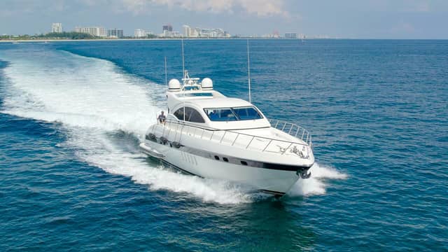 2001 Mangusta 72
