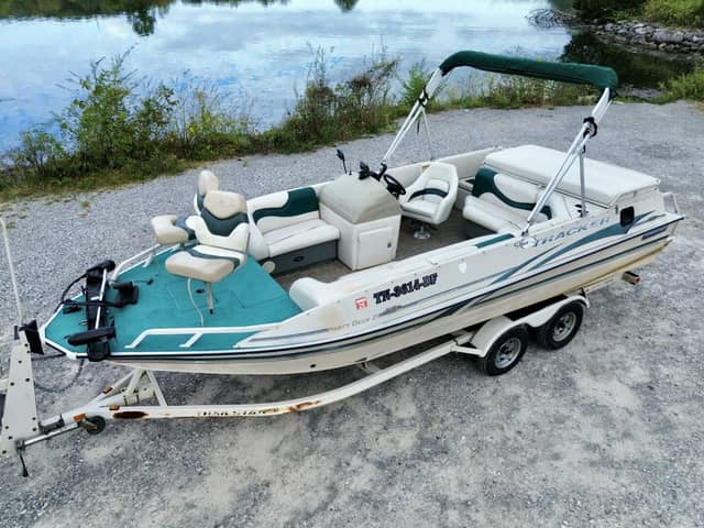 2002 Sun Tracker Party Deck 21
