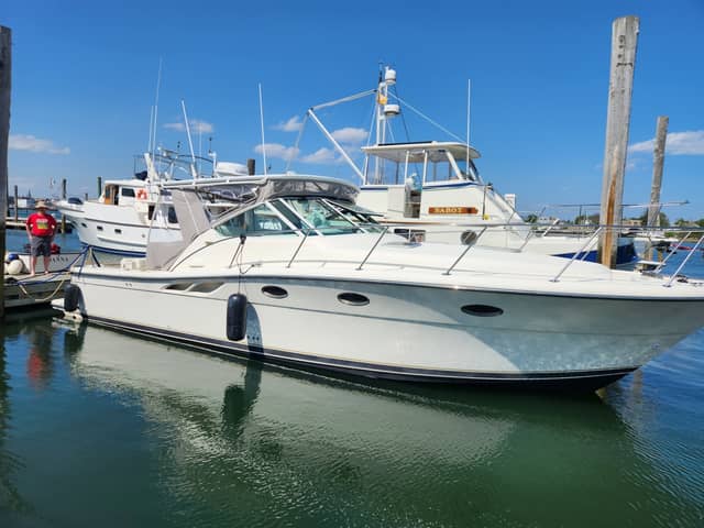 1998 Tiara Yachts 3500 Open