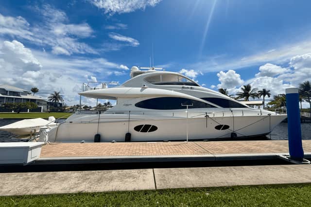 2005 68 FLYBRIDGE
