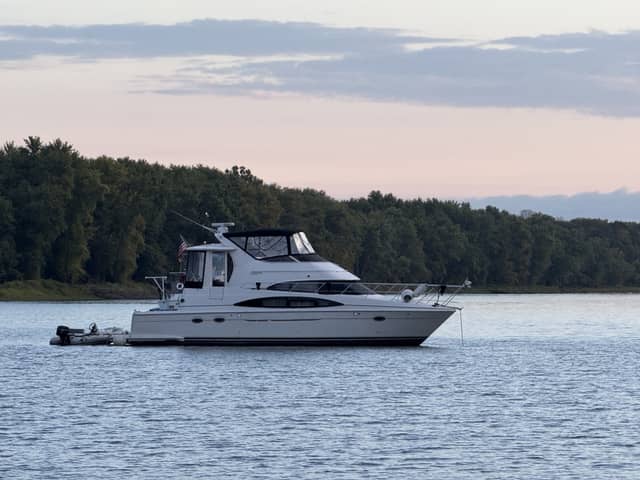2005 Carver 444 Motor Yacht
