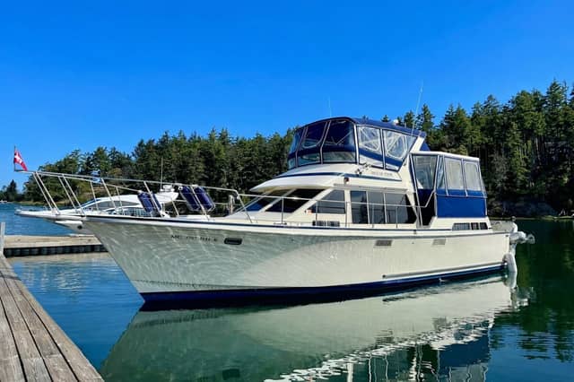 1989 Tollycraft Cockpit Motor Yacht