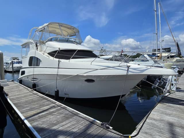 2003 Silverton 392 Aft Cabin Motor Yacht