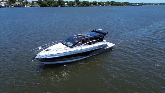 2025 Real 40 HT Luxury 