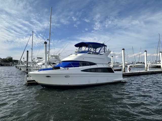 2005 Carver 36 SS