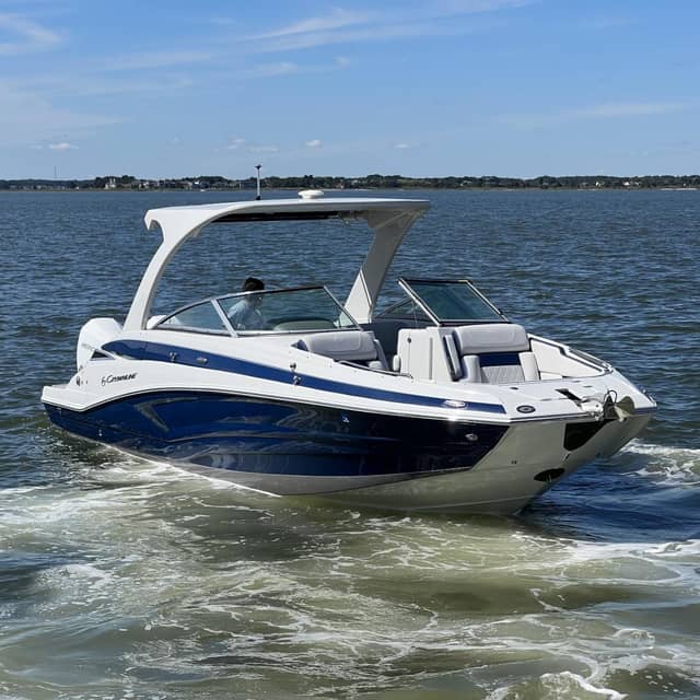 2022 Crownline E305 XS