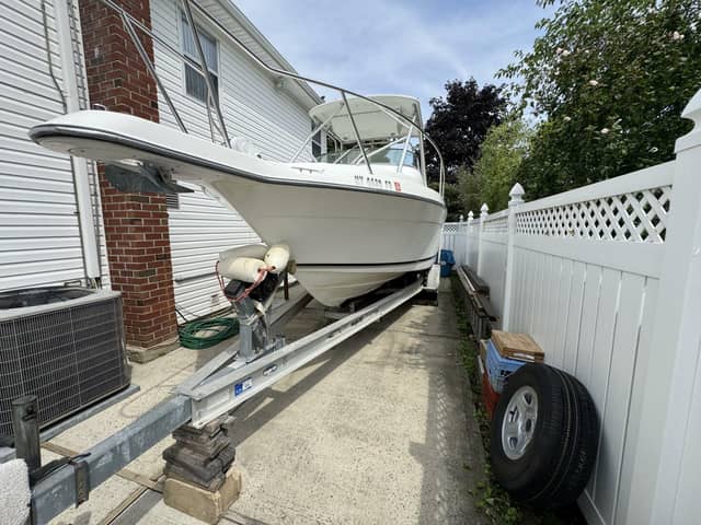 1999 Robalo 2640