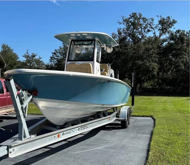 2023 Sportsman Masters 267 Bay Boat