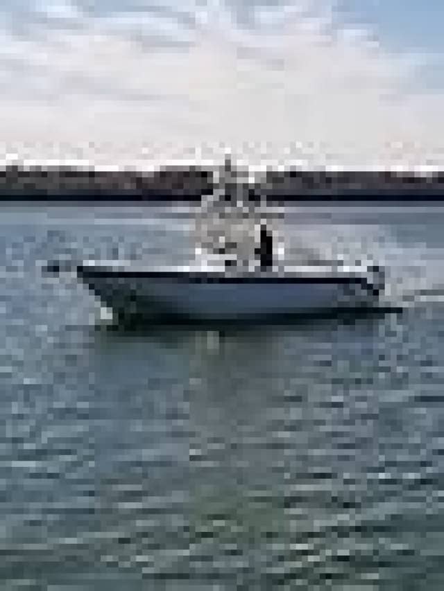 2001 Boston Whaler 26 Outrage