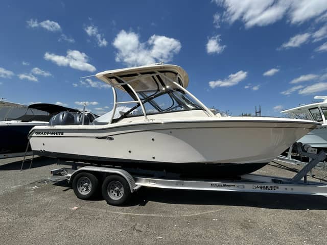2016 Grady-White 255 Freedom