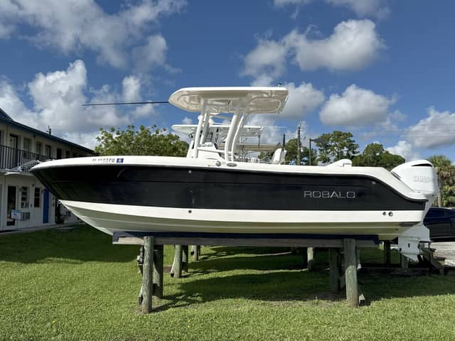 2015 Robalo