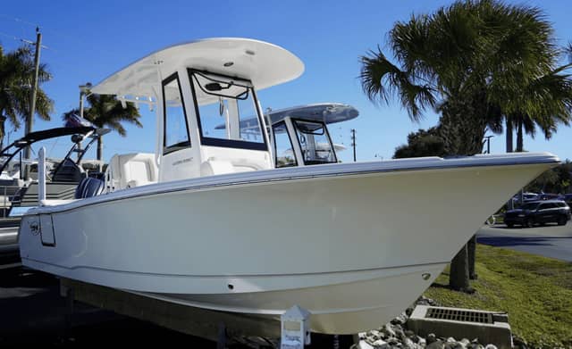 2026 Sea Hunt Ultra 235SE