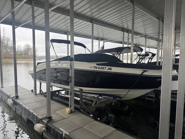 2020 Sea Ray SPX230