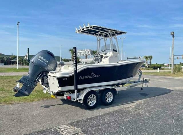 2022 NauticStar 2102 Legacy