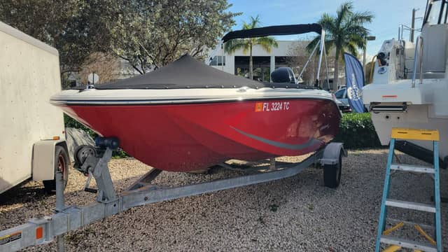 2022 Bayliner Element M17
