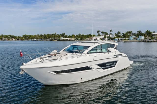 2022 Cruisers Yachts 46 CANTIUS