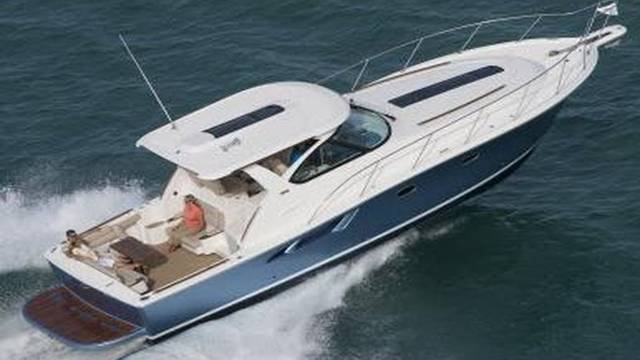 2017 TIARA YACHTS