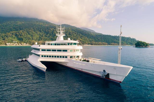 2004 PRIDE MEGA YACHTS PROA 88