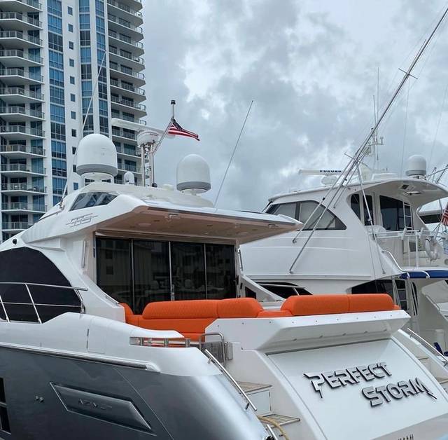 2015 AZIMUT YACHTS 55 S