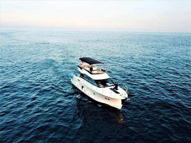 2017 MONTE CARLO YACHTS MCY 4 FLY