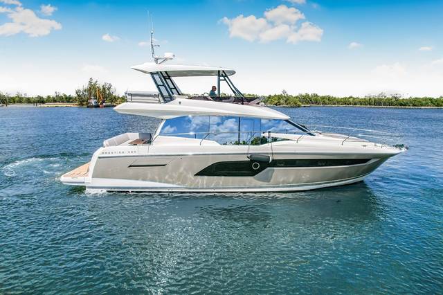 2023 PRESTIGE 520 Fly