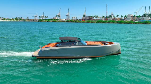 2021 VANQUISH YACHTS VQ 45