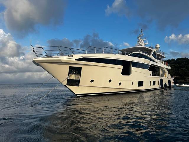 2022 AZIMUT YACHTS Azimut Grande 35M