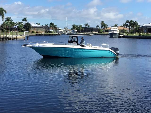 2004 CENTURY BOATS