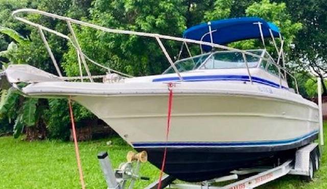 1990 SEA RAY 240 Sundeck